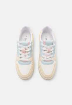 ESPRIT A20 03 Lu2 - Sneakers Laag - Light Beige 13 ESPRIT A20 03 Lu2 - Sneakers Laag - Light Beige -Esprit 27f79ce3e21d42c5bc9b26c1cb2972ca