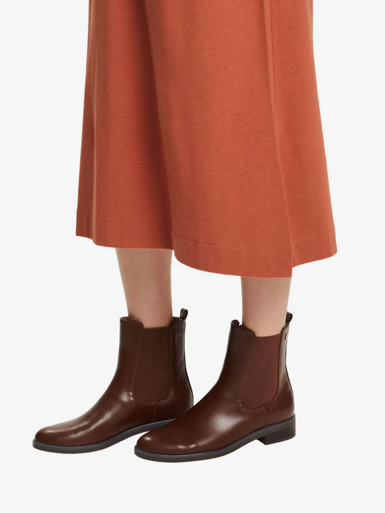 ESPRIT Enkellaarsjes Chelsea Boots Dames Bruin 4 ESPRIT Enkellaarsjes Chelsea Boots Dames Bruin - Afbeelding 2