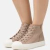 ESPRIT Sneakers Hoog - Taupe -Esprit ce953ad9dea243b1a285f59d4cb618ee