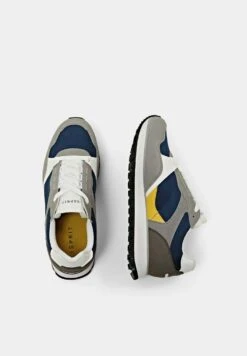 ESPRIT Sneakers Laag - Grey -Esprit f2743a76fe944e309954c261073fa571