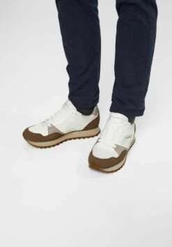 ESPRIT Sneakers Laag - Taupe